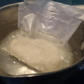 riz à l'eau bouillante