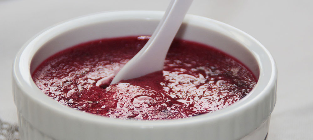 une cuillerée de confiture de framboises