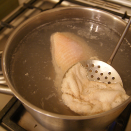 enlever la mousse du bouillon